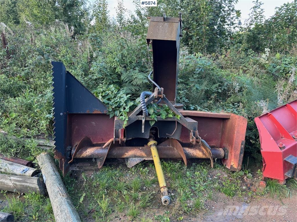  Westbjörn 2450 제설 블레이드 및 제설기