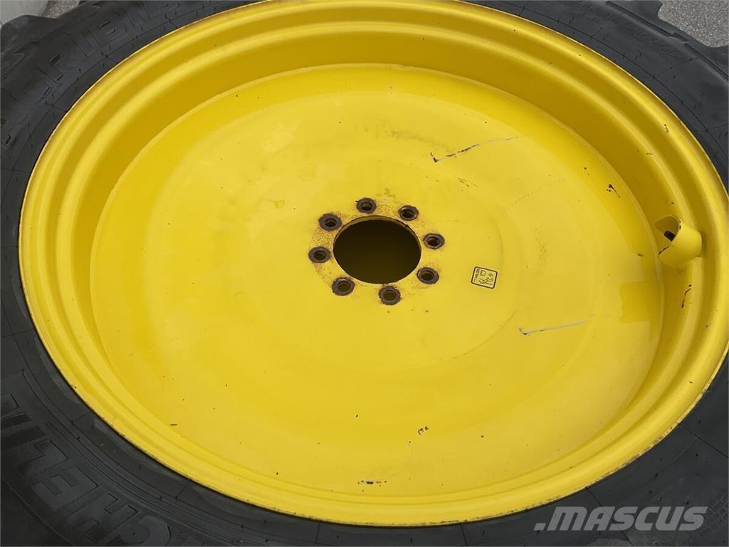  14.9R24 - 380/80R38 타이어, 휠 및 림