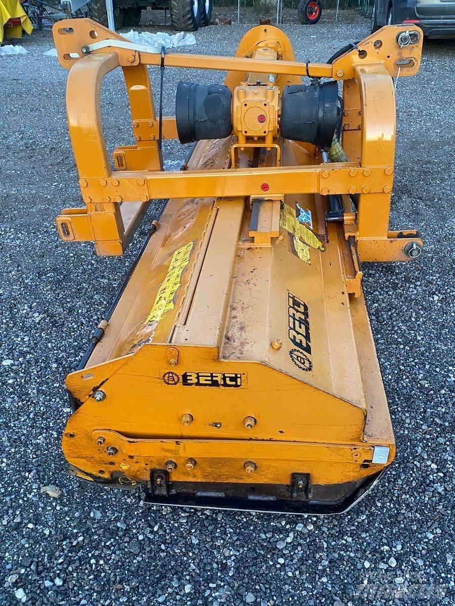 Berti TFH285/M 목장 제초기 및 토퍼