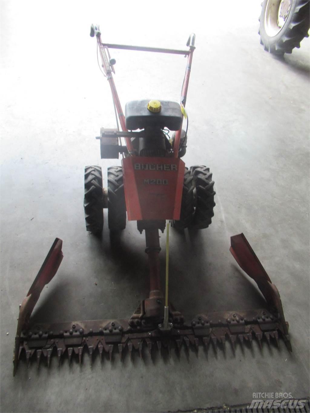 Bucher M 200 탑승형 잔디깎기