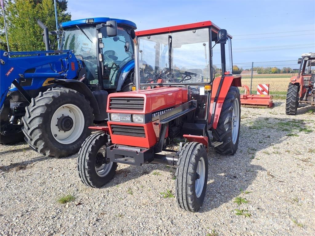 Case IH 533 트랙터