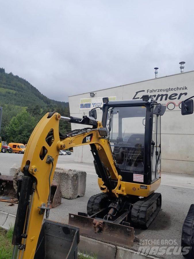 CAT 301.7D 소형 굴삭기 7톤 미만
