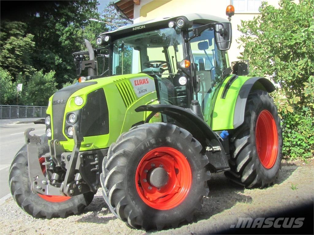 CLAAS Arion 440 트랙터