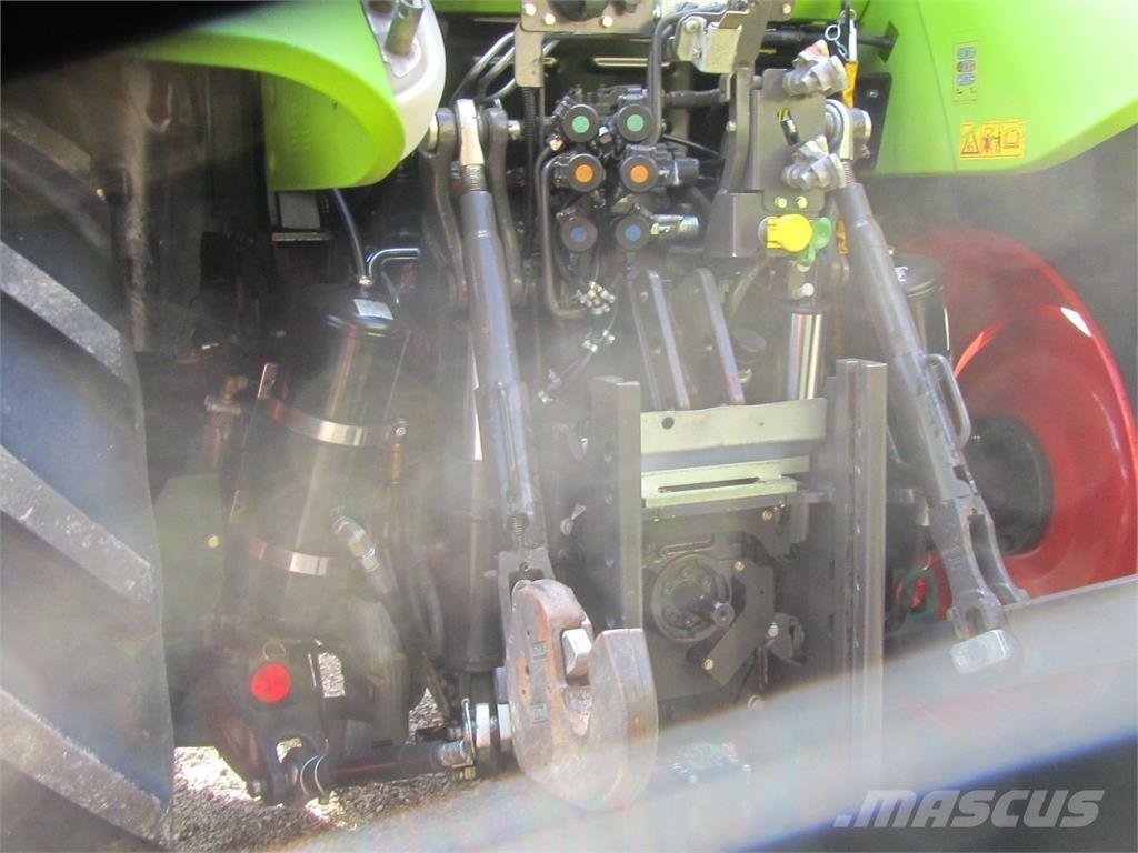 CLAAS Arion 440 트랙터