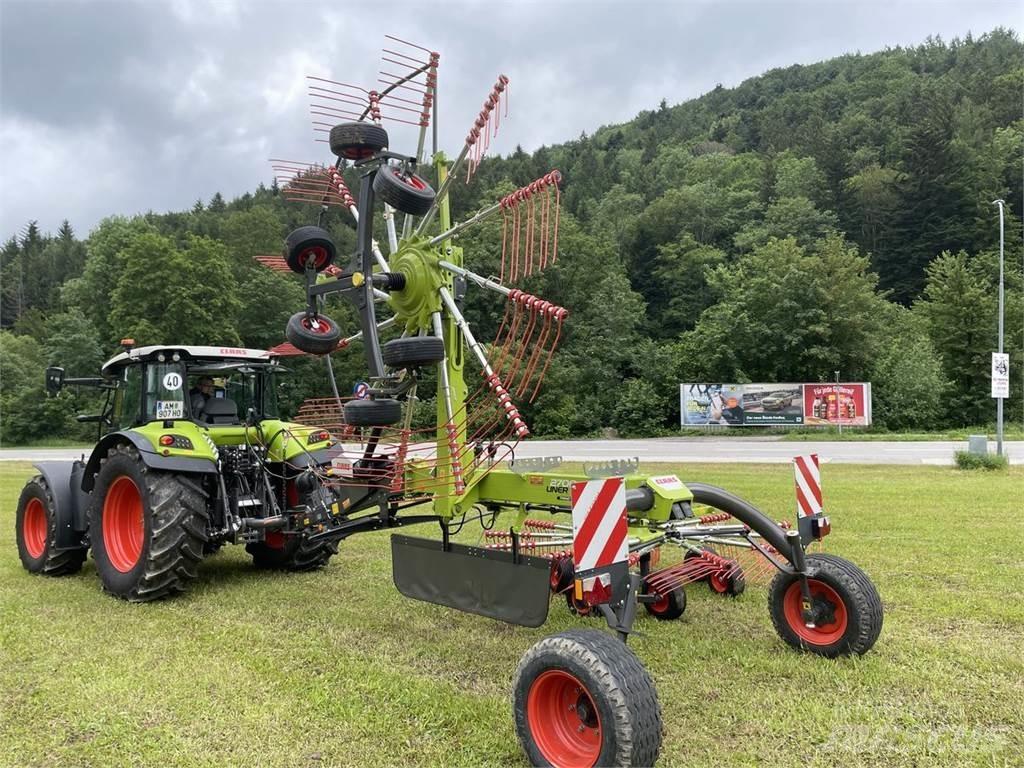 CLAAS Liner 2700 수확기