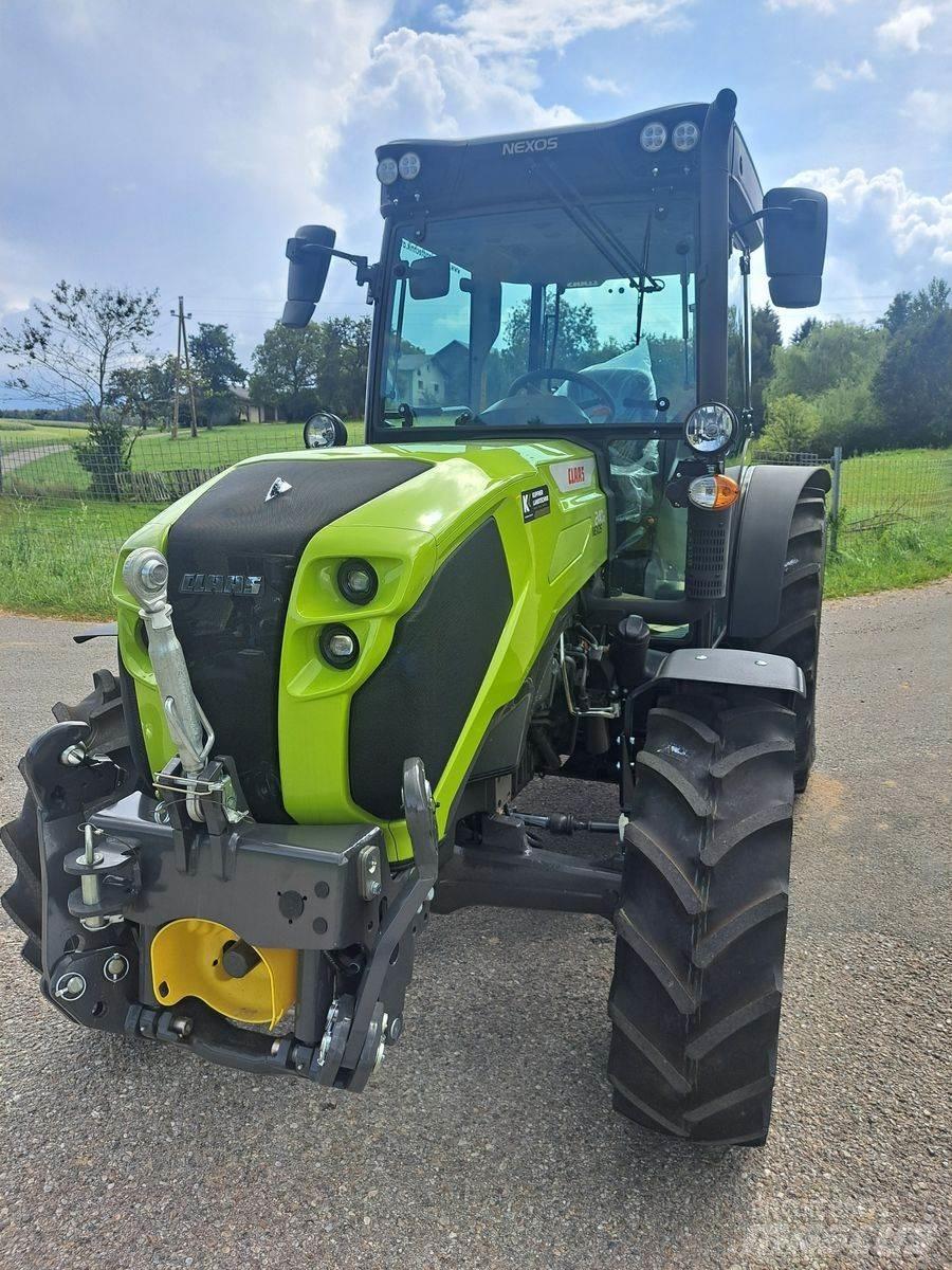 CLAAS Nexos 240 XL 트랙터