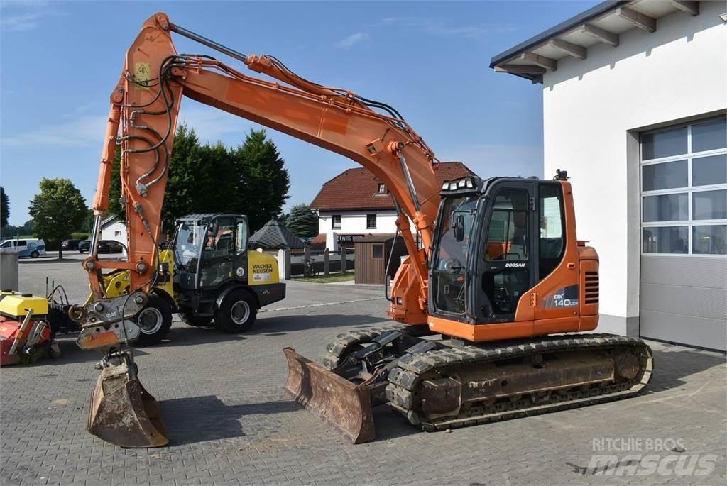 Doosan DX140LCR-3 소형 굴삭기 7톤 미만