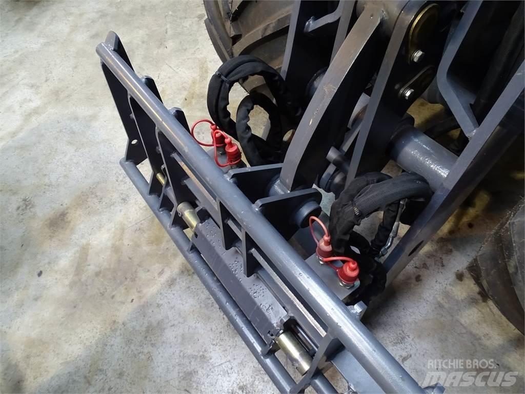Eurotrac W 13 프론트 로더 및 굴착기