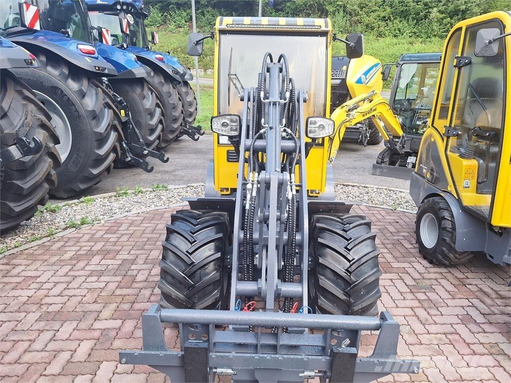 Eurotrac W12S 프론트 로더 및 굴착기