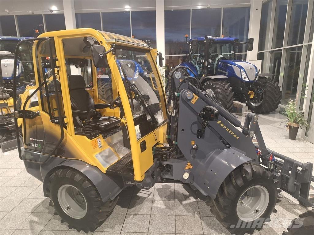 Eurotrac W12S 프론트 로더 및 굴착기
