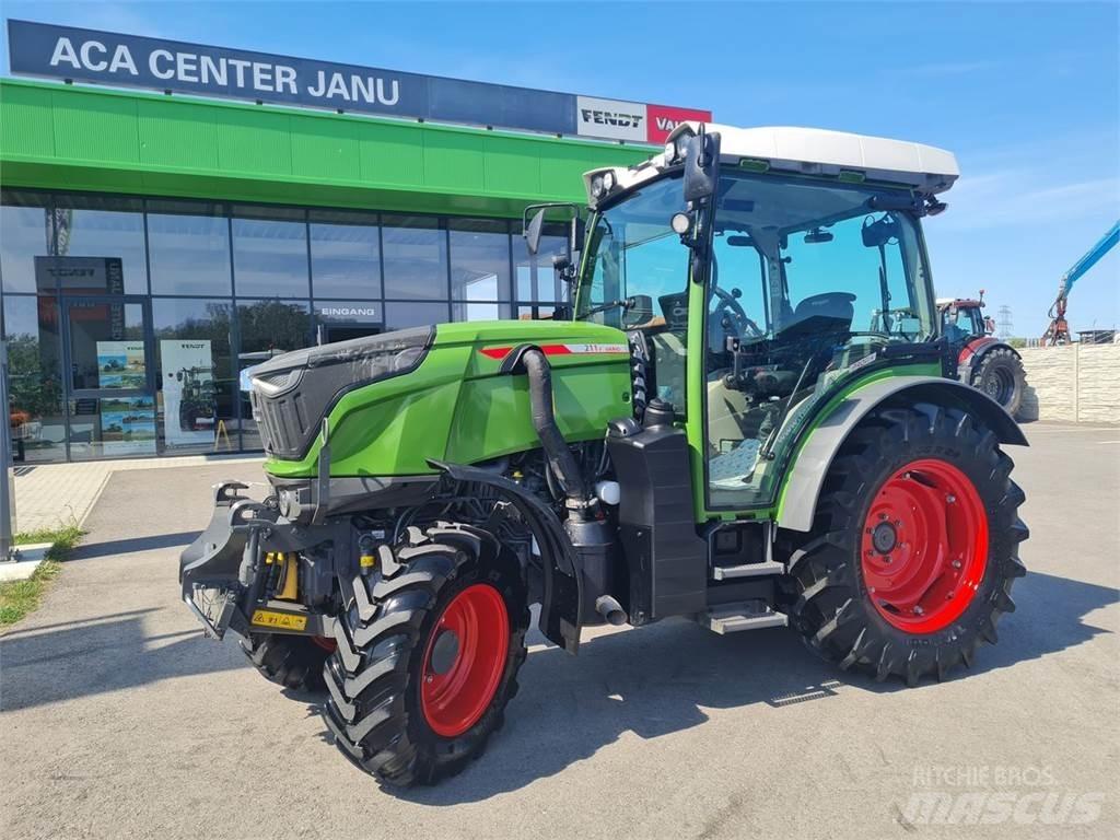 Fendt 211 Vario F 트랙터