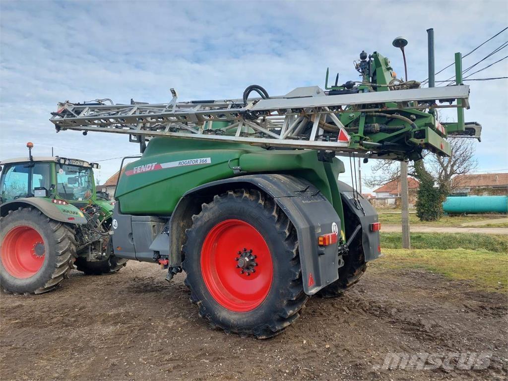 Fendt ROGATOR 366 견인형 분무기