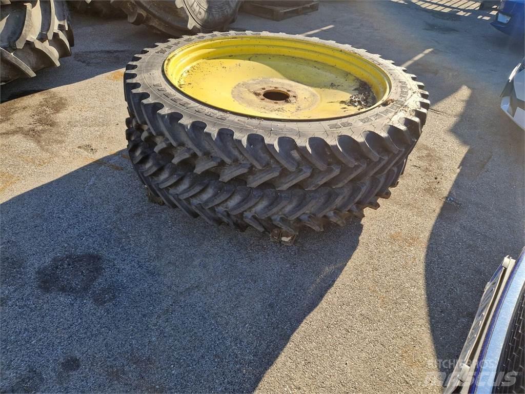 Firestone 230/95R44 타이어, 휠 및 림