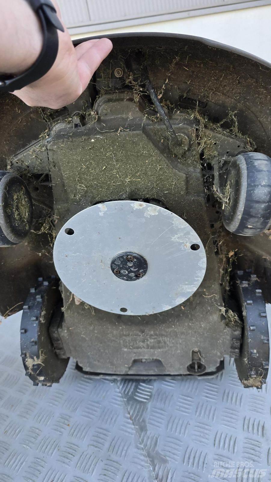 Husqvarna AM310 토양관리 장비 - 기타