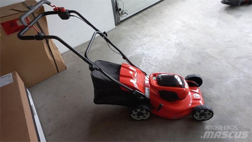 Husqvarna LC 137i 탑승형 잔디깎기