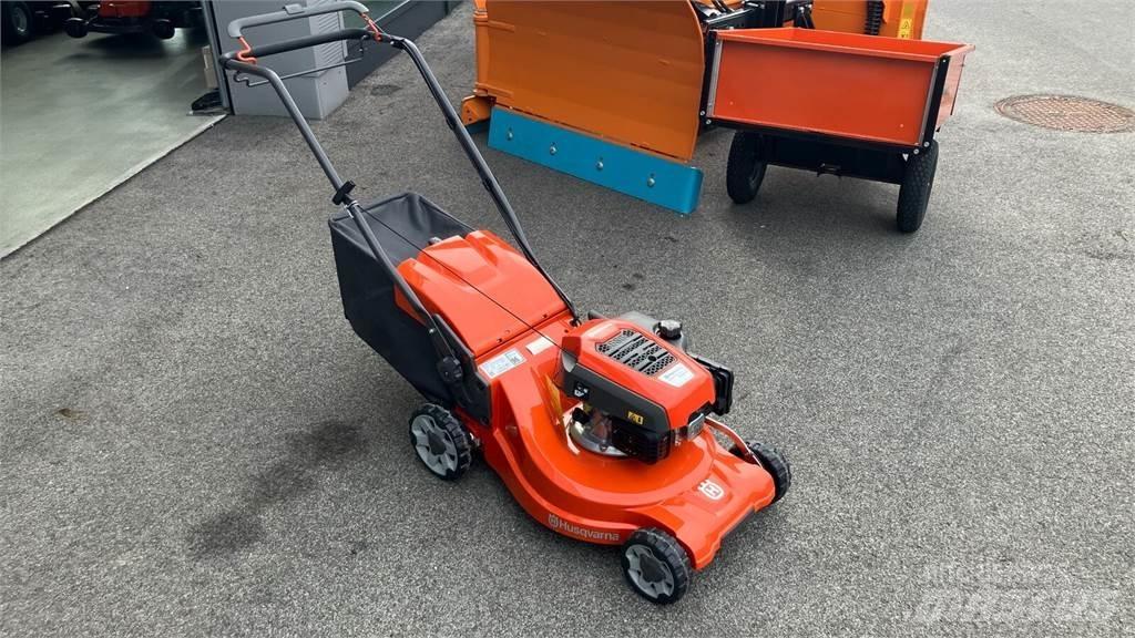 Husqvarna LC 247S 탑승형 잔디깎기