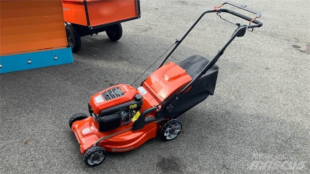 Husqvarna LC 347V 탑승형 잔디깎기