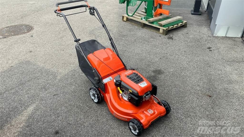 Husqvarna LC 347V 탑승형 잔디깎기