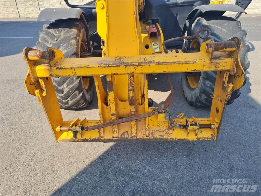 JCB 535 95 텔러 핸들러