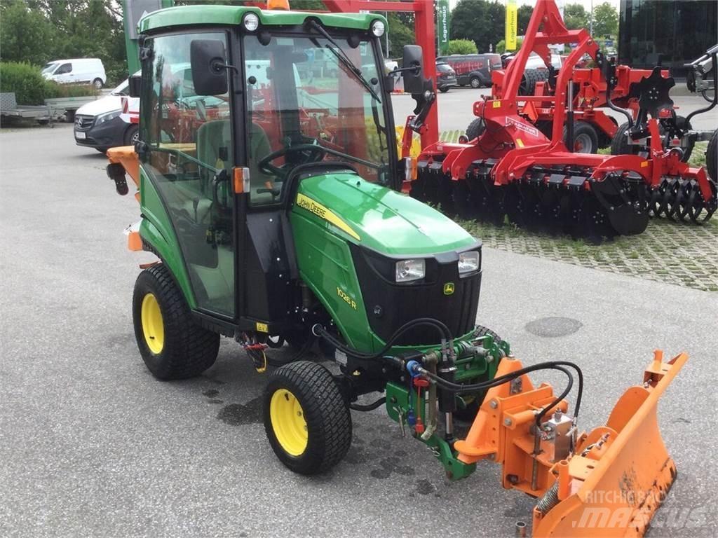 John Deere 1026R 트랙터