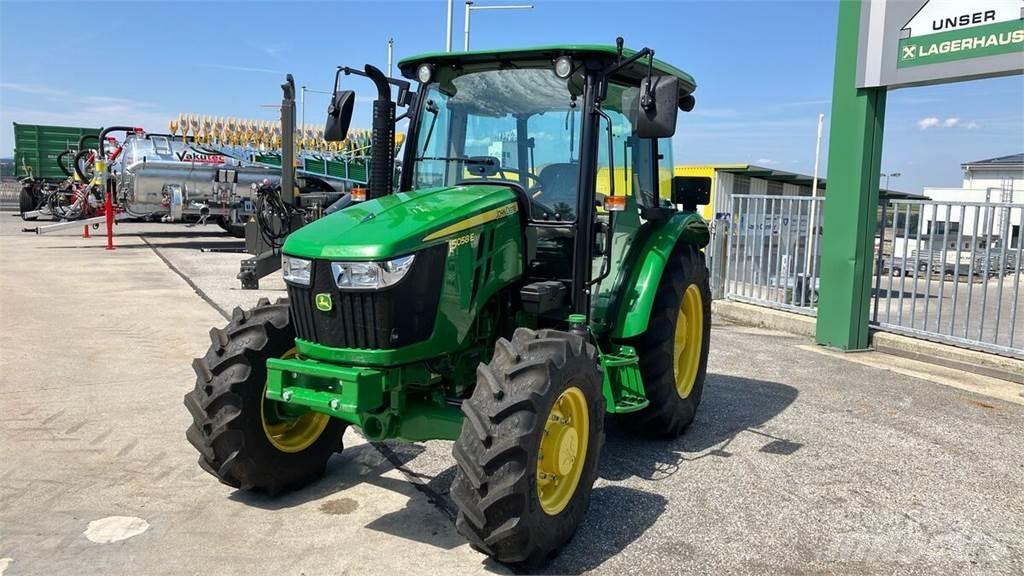 John Deere 5058E 트랙터