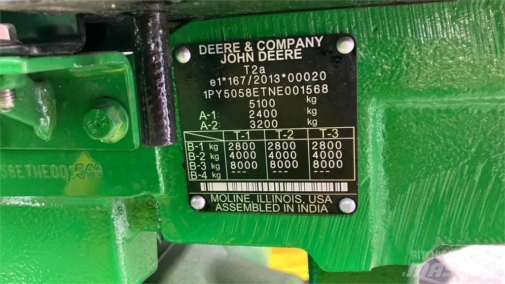 John Deere 5058E 트랙터