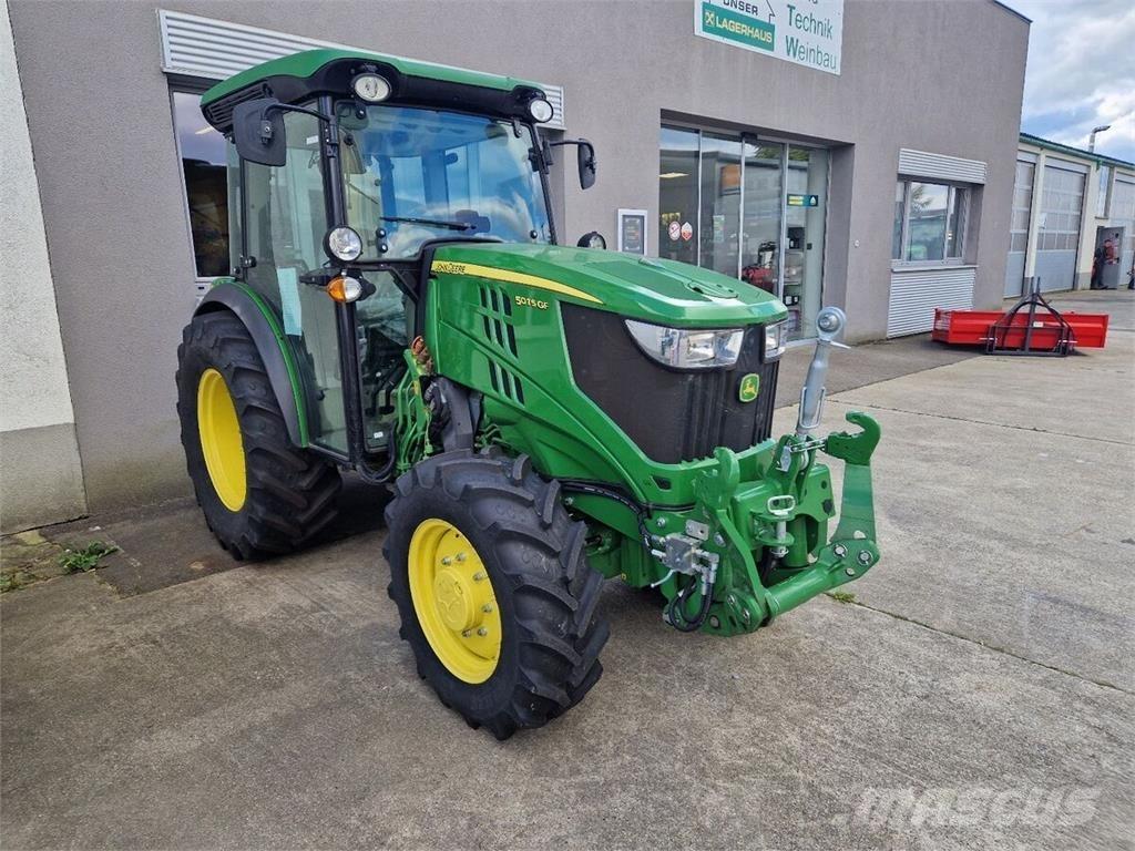 John Deere 5075 GF 트랙터