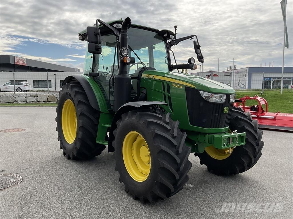 John Deere 5095M 트랙터