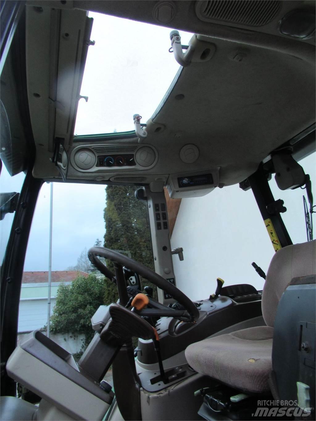 John Deere 5820 트랙터