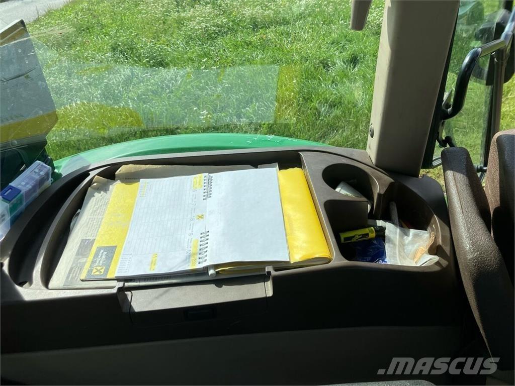 John Deere 5820 트랙터