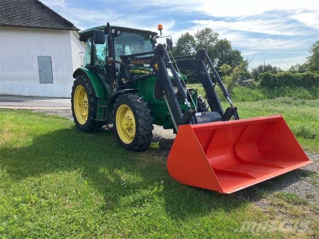 John Deere 5820 트랙터