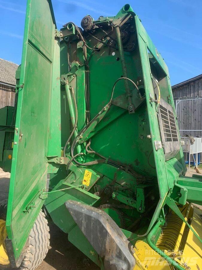 John Deere 592C 원형 곤포기