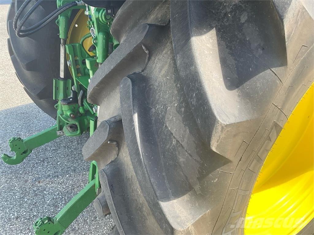 John Deere 6110R 트랙터