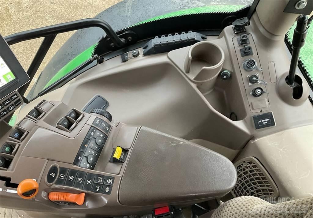 John Deere 6215R 트랙터