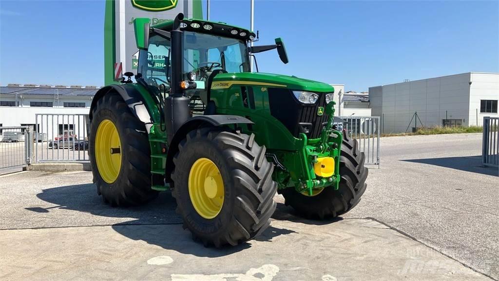 John Deere 6R 215 트랙터