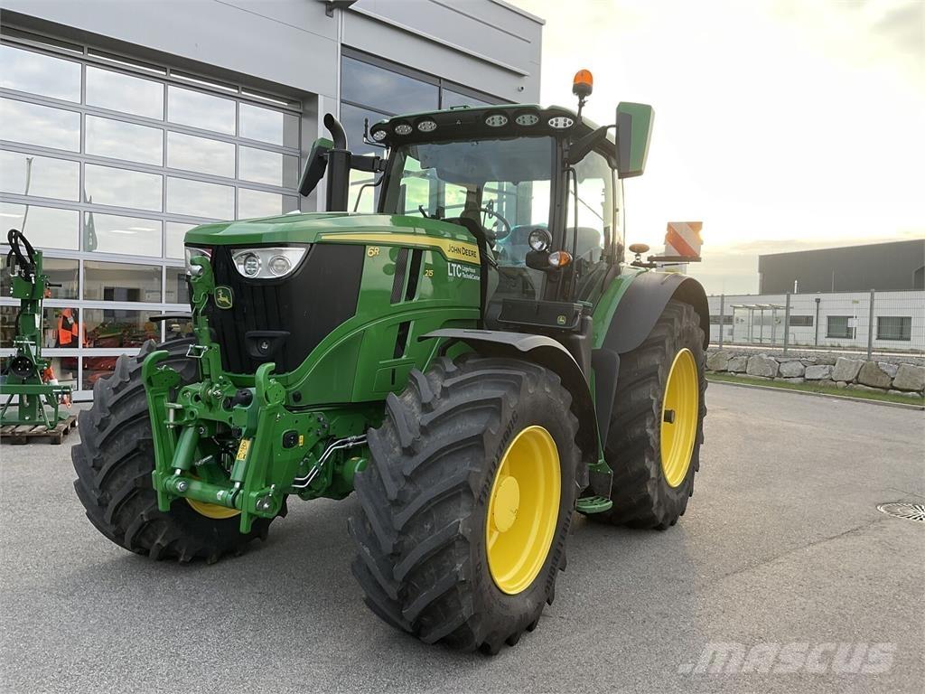 John Deere 6R 215 트랙터