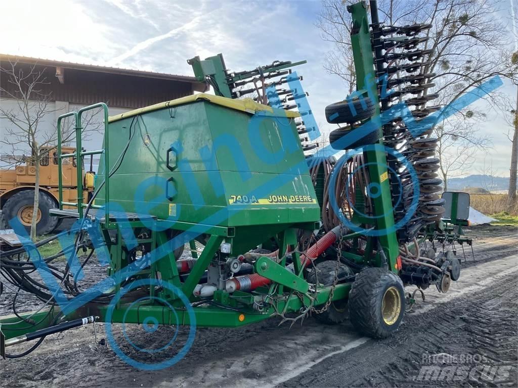 John Deere 740A 드릴