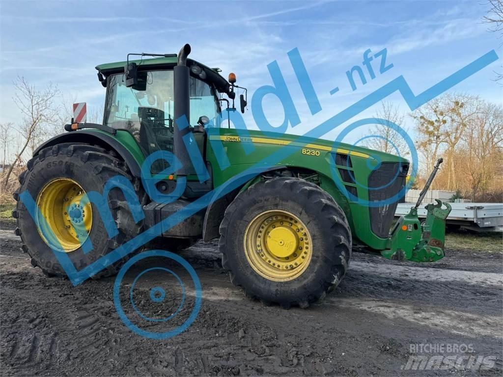 John Deere 8230 트랙터