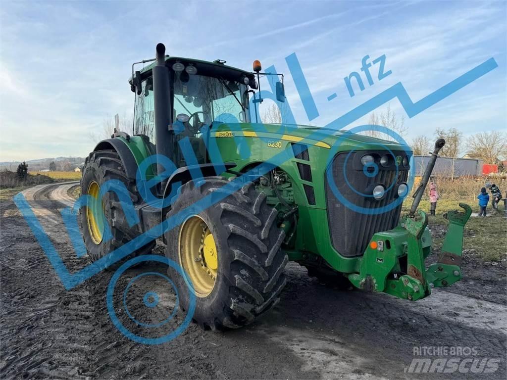 John Deere 8230 트랙터