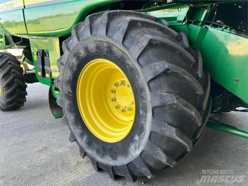 John Deere T560HM 콤바인 수확기