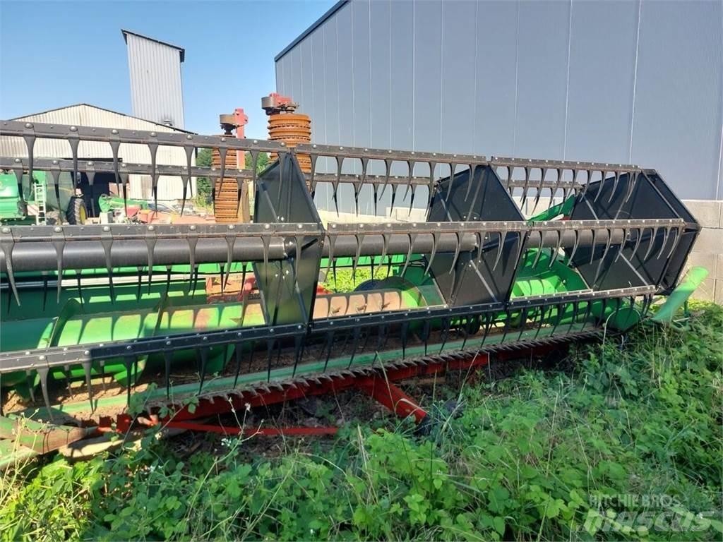 John Deere W440 콤바인 수확기