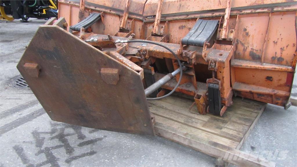 Kahlbacher DS 260 제설 블레이드 및 제설기