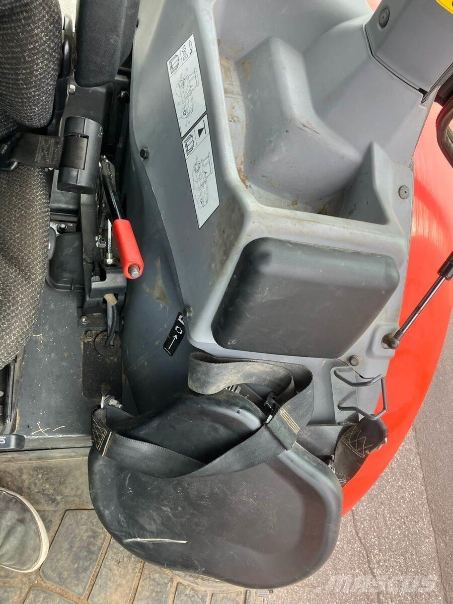 Kubota M4072 트랙터