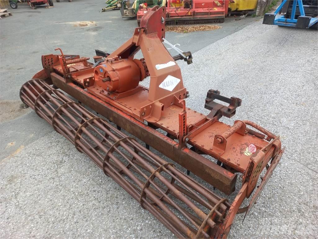 Kuhn HR 302 M 디스크 하로우(쇄토기)