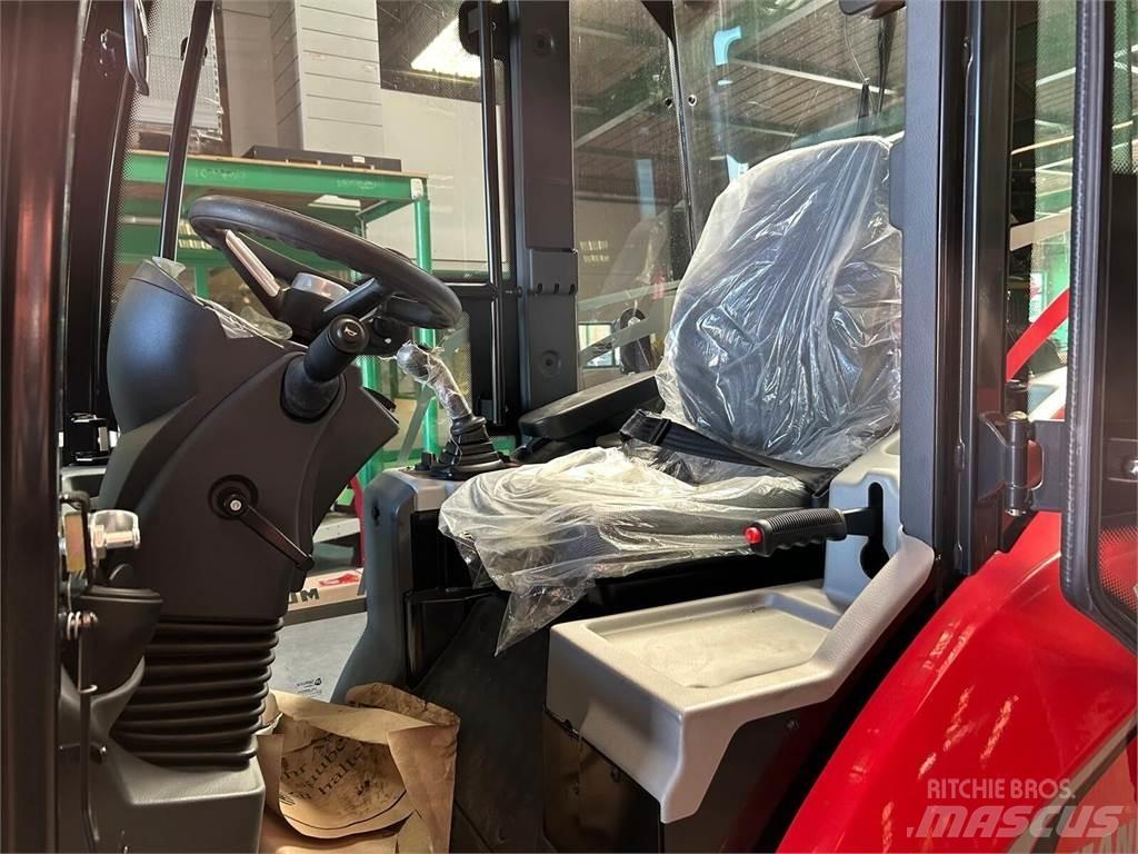 Manitou MLA5-50 프론트 로더 및 굴착기