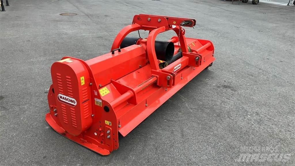 Maschio Bisonte 280 목장 제초기 및 토퍼