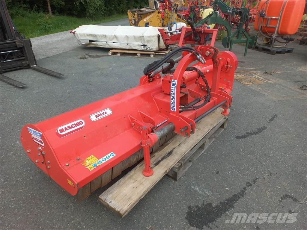 Maschio Brava 230 목장 제초기 및 토퍼
