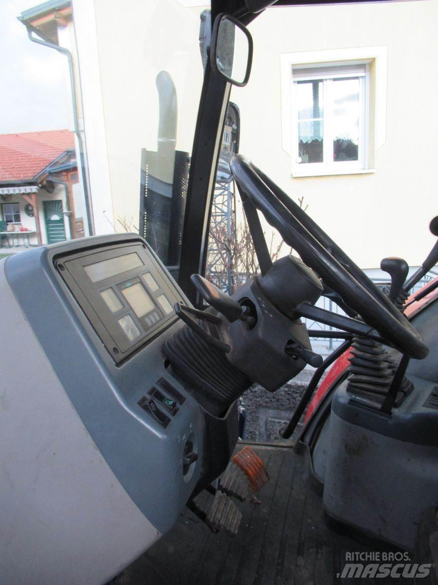 McCormick CX 105 트랙터