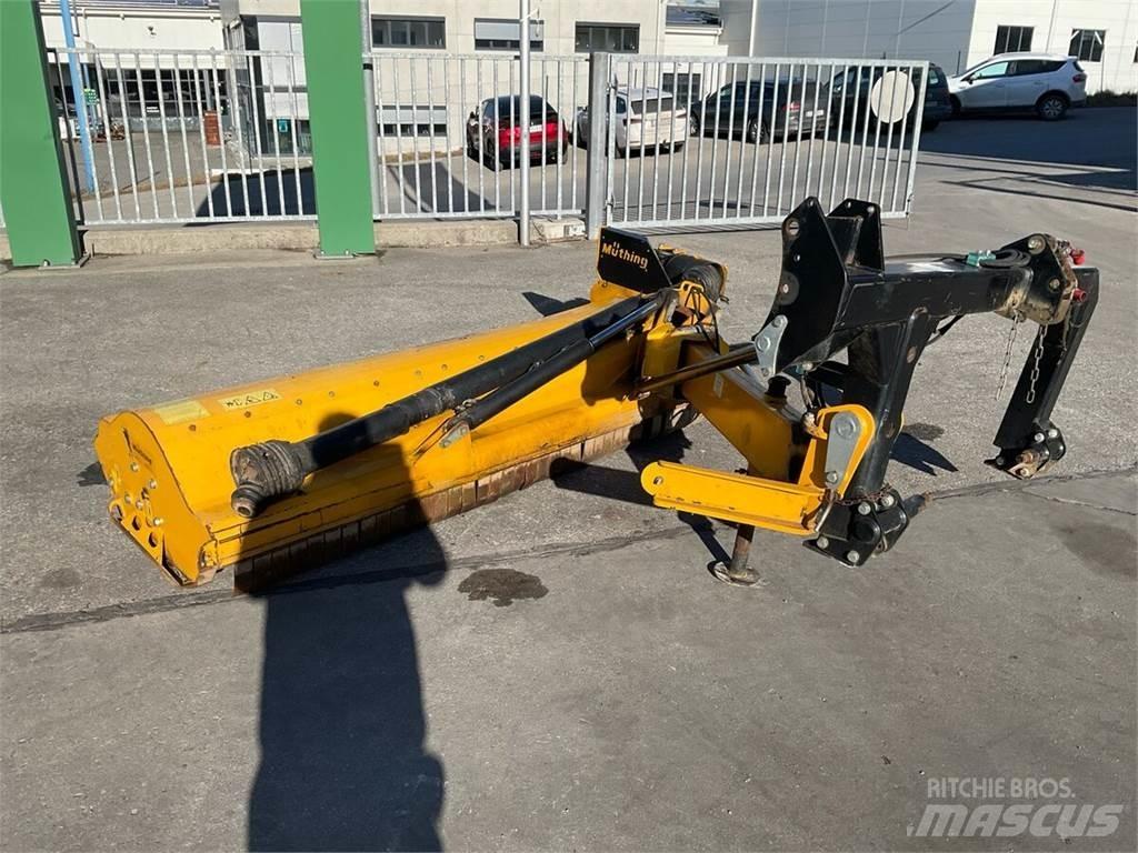 Müthing MUL/S 250 목장 제초기 및 토퍼