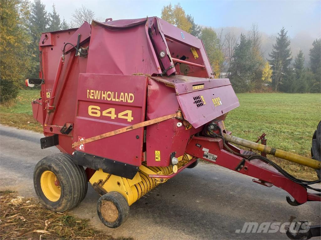 New Holland 644 원형 곤포기